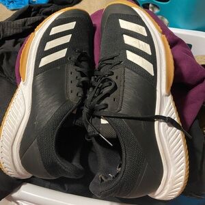 Volleyball shoes